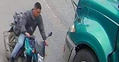 En Cartago buscan conductor de moto que estaría implicado en accidente. Una persona murió